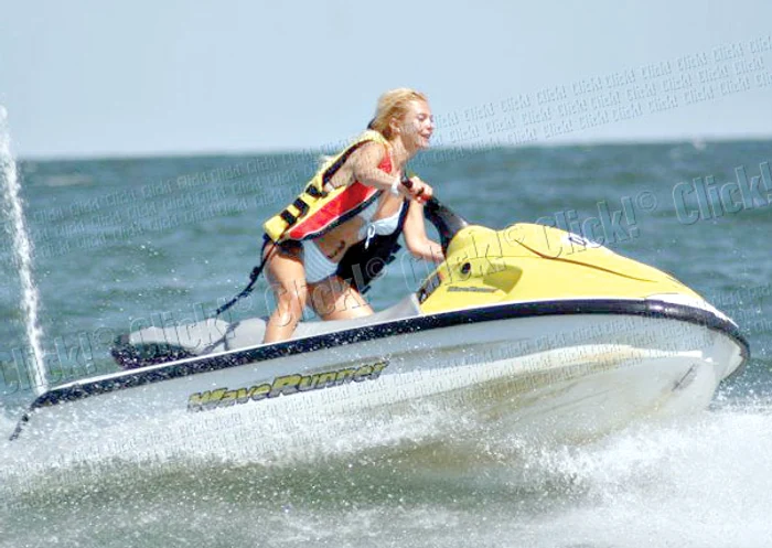 Crina Matei e pasionată de schi-jet