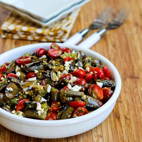 vinete pe gratar si salata de rosii jpeg