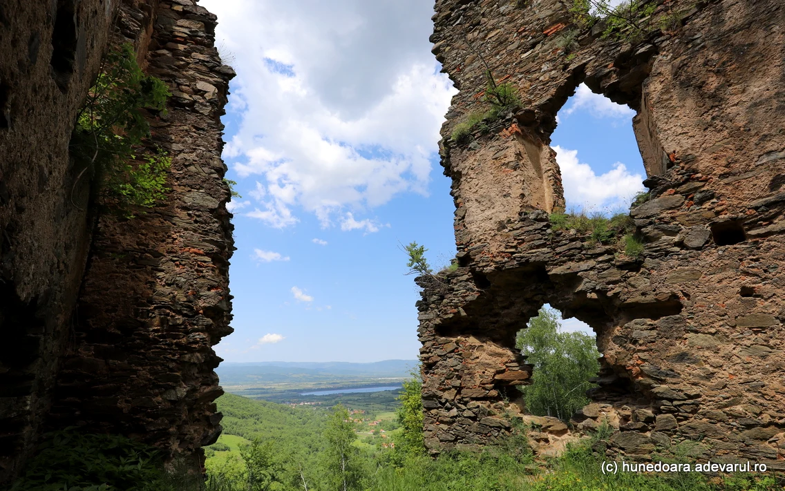 Cetatea Colț din Hunedoara  Foto Daniel Guță ADEVĂRUL (18) JPG