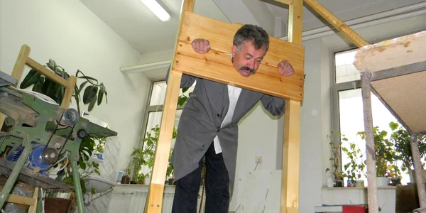 Tâmplarul Florin Savu ne-a arătat cum erau torturaţii duşamnii lui Vlad Ţepeş
