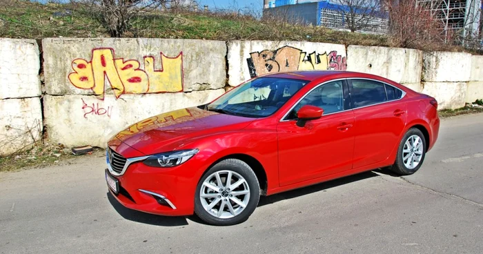 Propulsorul 2.2 SKYACTIV-D cu 175 CP este fantastic de exploatat în orice treaptă