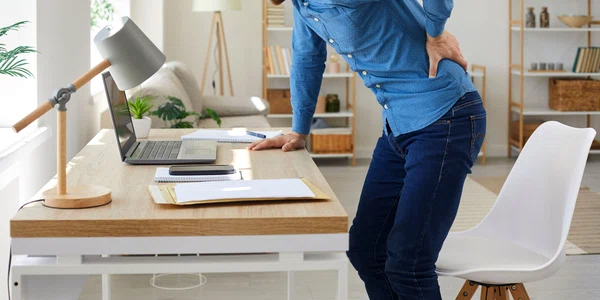Sciatica - durere de spate FOTO Shutterstock 