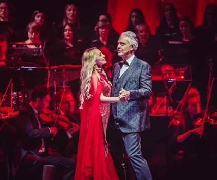 Cristina Păsăroiu cântă de trei ani cu Andrea Bocelli / foto: arhiva Click!