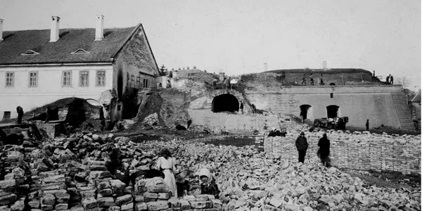 Demolarea zidurilor bastionului Timişoarei