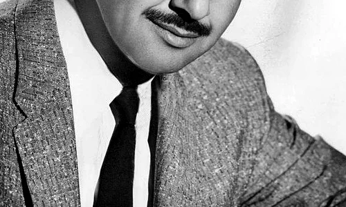 Actorul american Mel Blanc a fost „vocea” personajului animat Bugs Bunny vreme de aproape 50 de ani, de la primul film, cel din 1940, până la moartea lui Blanc, în 1989 jpeg