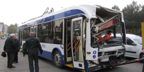 Mijlocul de transport municipal a fost grav avariat