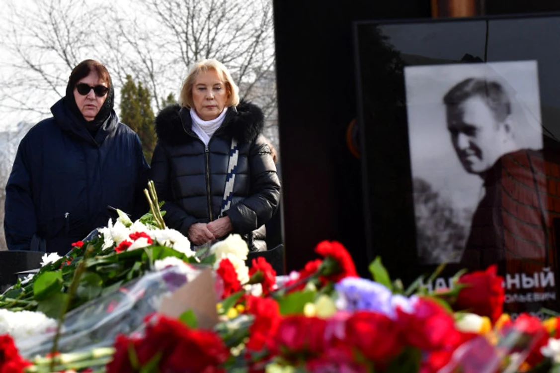 Mama și soacra lui Aleksei Navalnîi. Sursă foto: Profimedia Images