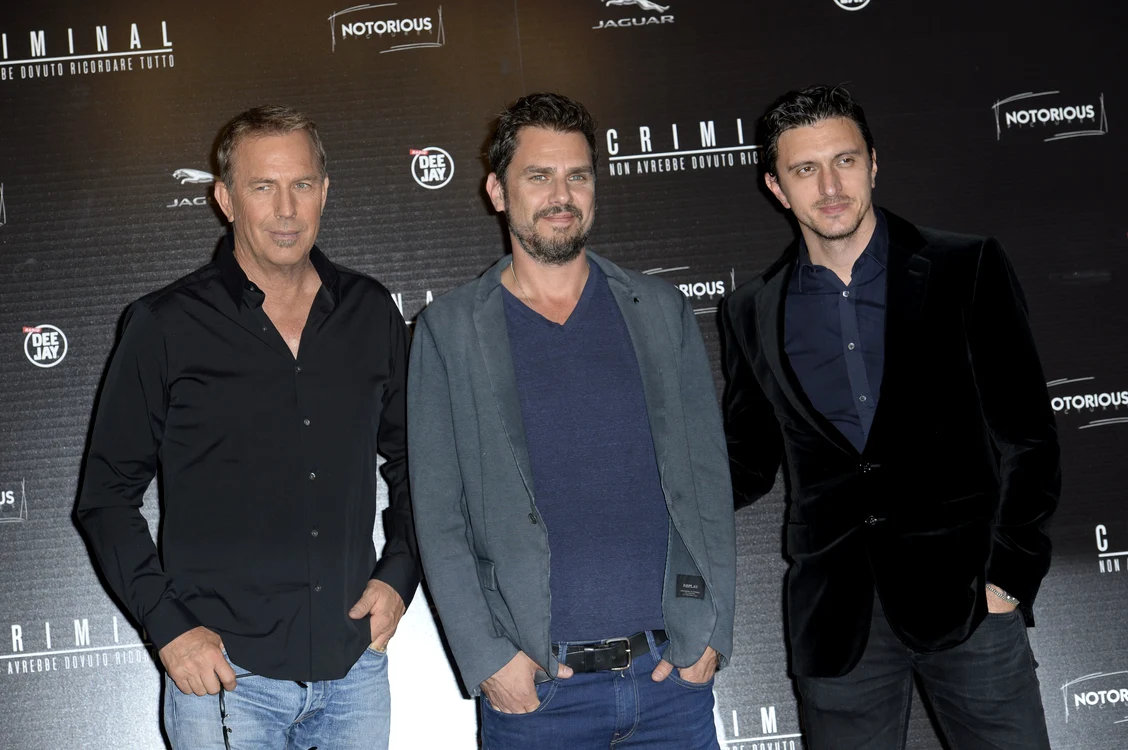 Dragoș Săvulescu, alături de Bobby Păunescu și Irina Margareta Nistorfoto: GettyImages
