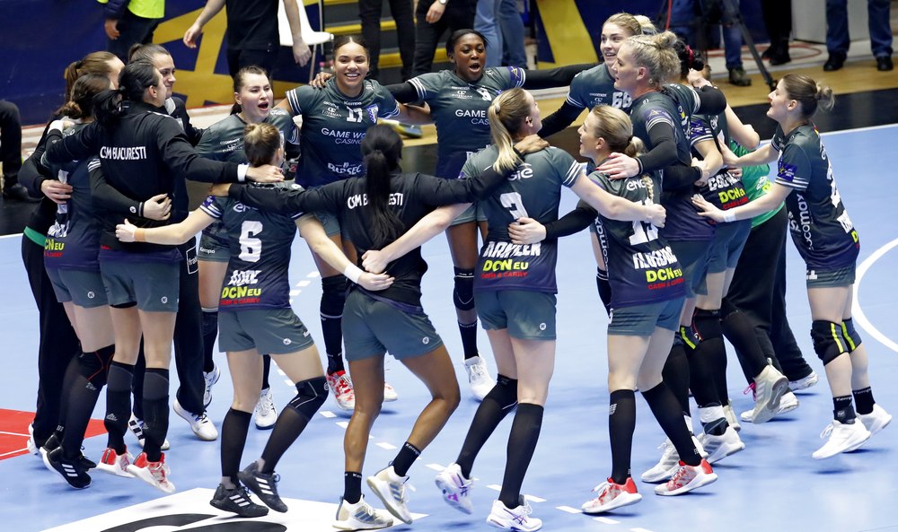 CSM Bucureşti, spre sferturile de finală ale Ligii Campionilor la handbal feminin. A învins în deplasare echipa slovenă Krim Mercator Ljubljana