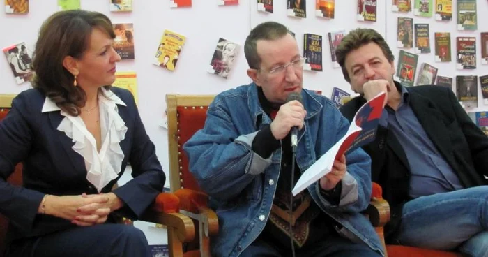 Traian Coşovei a recitat, ieri, una dintre poeziile sale foto: Mihai Iosif