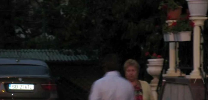 Ilie Carabulea, flancat de bodyguarzi la sosirea acasa din inchisoare