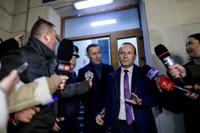 Iulian Dumitrescu la ieșirea din sediul DNA