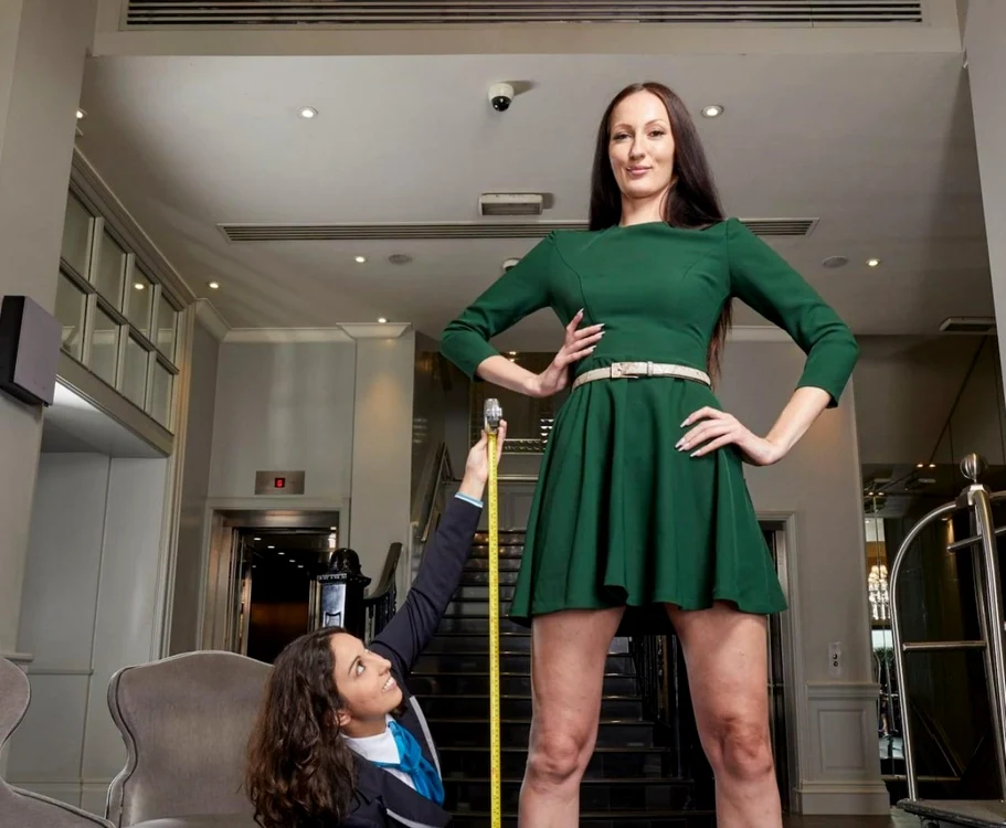 Tânăra provine dintr-o familie cu membri foarte înalţi FOTO The Telegraph