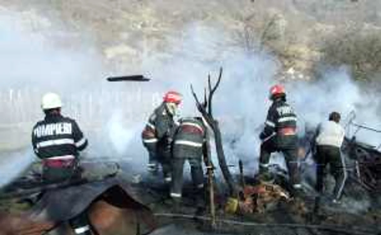 Continua valul de incendii din cauya focurilor nesupravegheate puse la vegetatia uscata