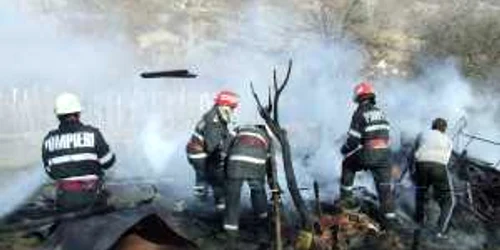 Continua valul de incendii din cauya focurilor nesupravegheate puse la vegetatia uscata