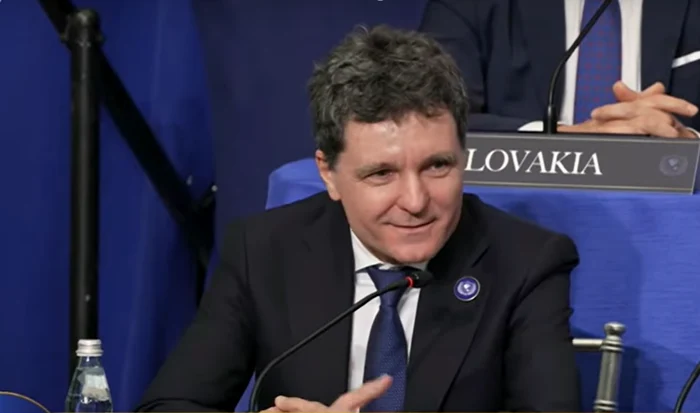 Nicușor Dan a reprezentat România la Consiliul pentru Pace FOTO: Captură video