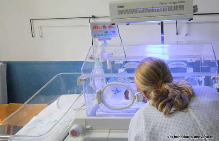 Femeia a născut, până la urmă, în spital