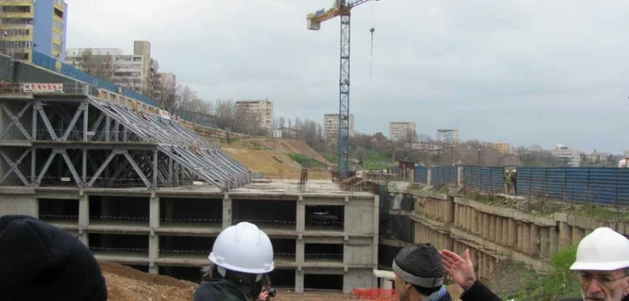 Şantierul de pe strada Traian - denumit Vidraru de Constanţa FOTO S.I.