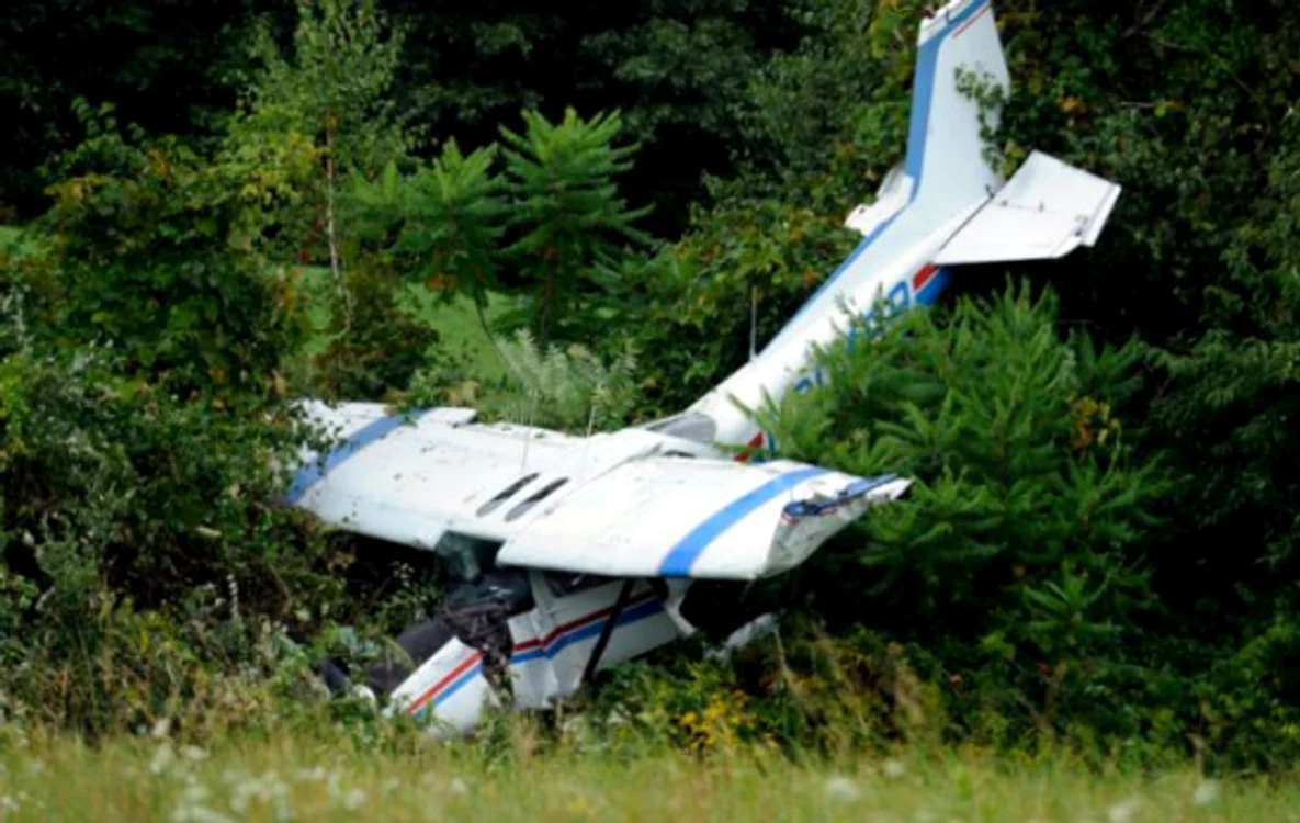 
    În avionul prăbușit nu era nimeni  