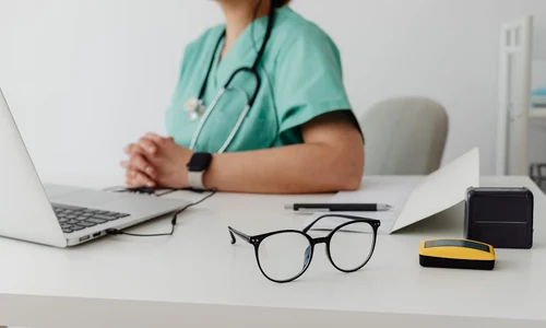 Cum sa alegi echipamentele medicale potrivite pentru nevoile cabinetului de medicina scolara jpg