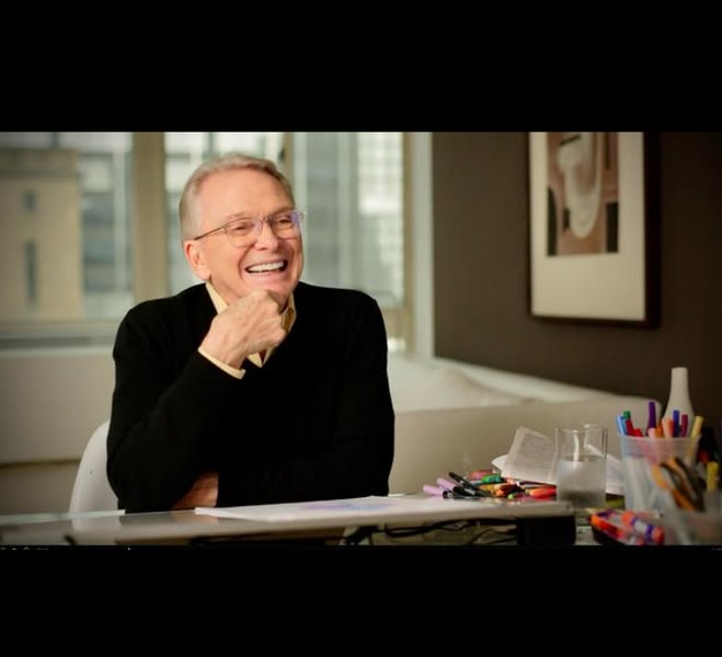 A murit Bob Mackie, designerul care a creat ținute pentru Cher și Elton John. Creatorul „rochiilor cu sclipici” avea 87 de ani