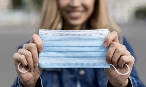 Mastile raman o solutie pentru prevenirea răspândirii virușilor  Foto Freepik com jpg
