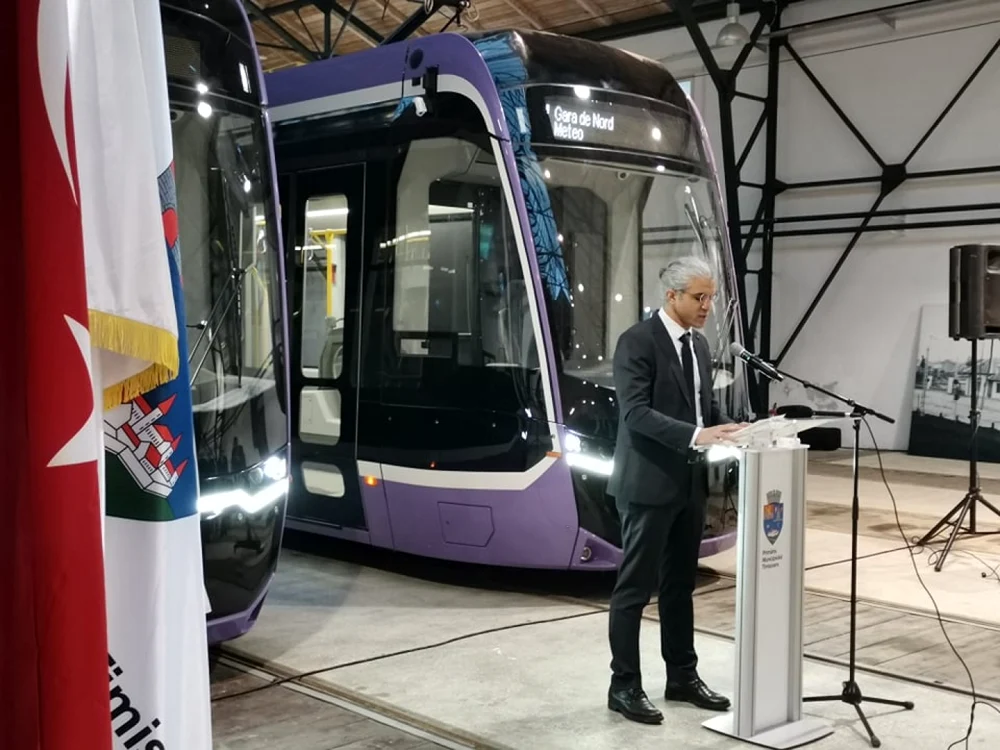 Cel mai performant tramvai din Europa circulă deja în Timişoara FOTO Ş.Both