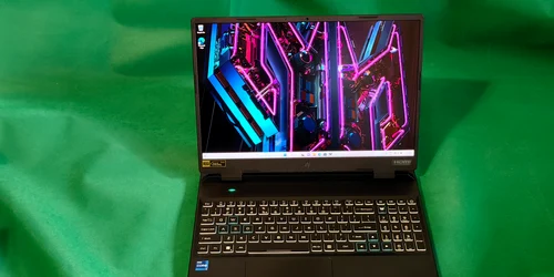 Acer Predator Helios Neo 16 (2023) FOTO Adrian Pogîngeanu jpg