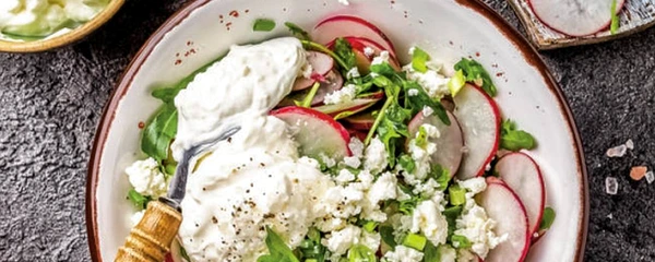 salata de ridichi cu branza jpg