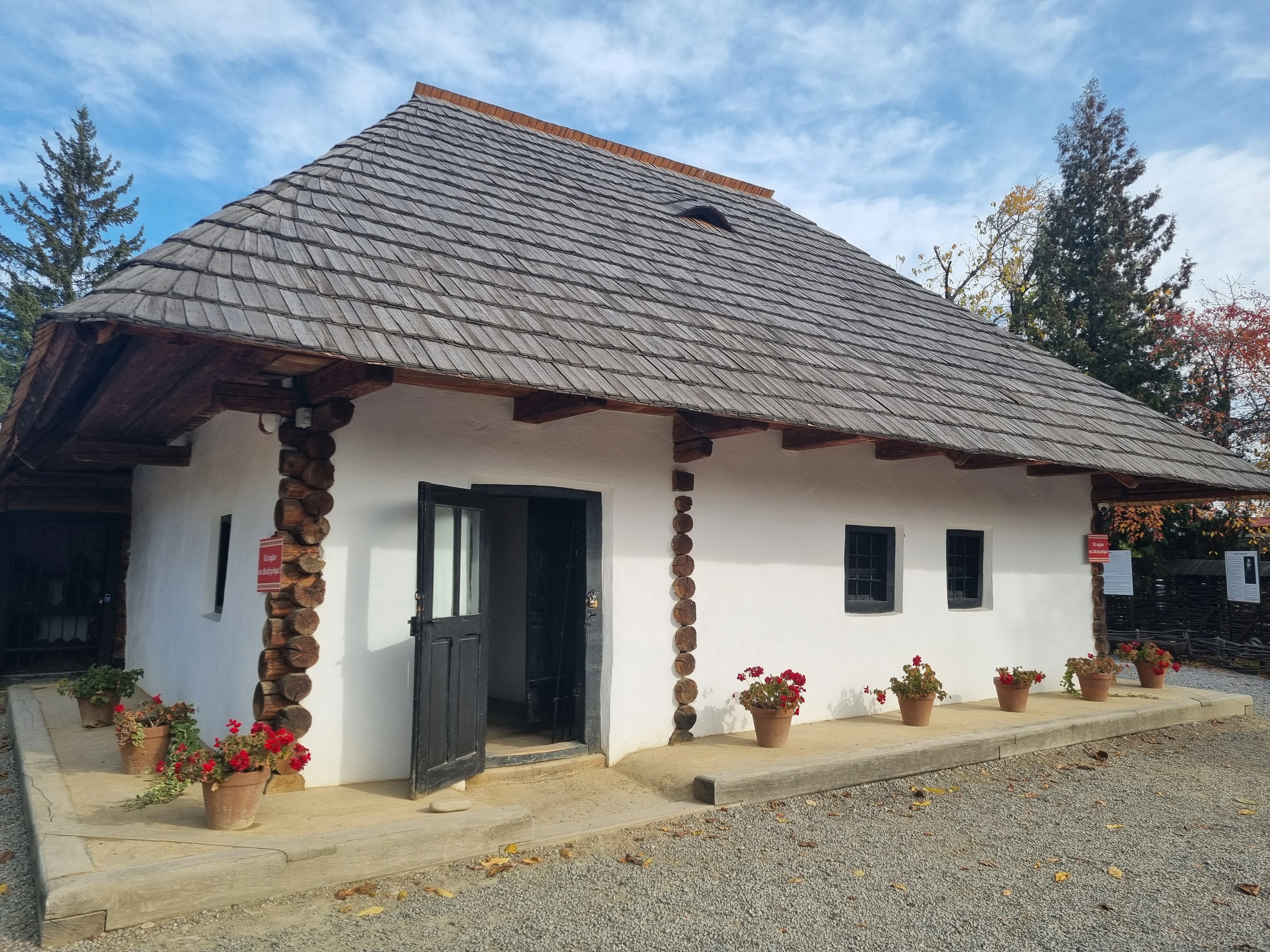 Humuleștiul dintre Ozana și hipermarketuri: povestea copilăriei lui Ion Creangă care refuză să moară