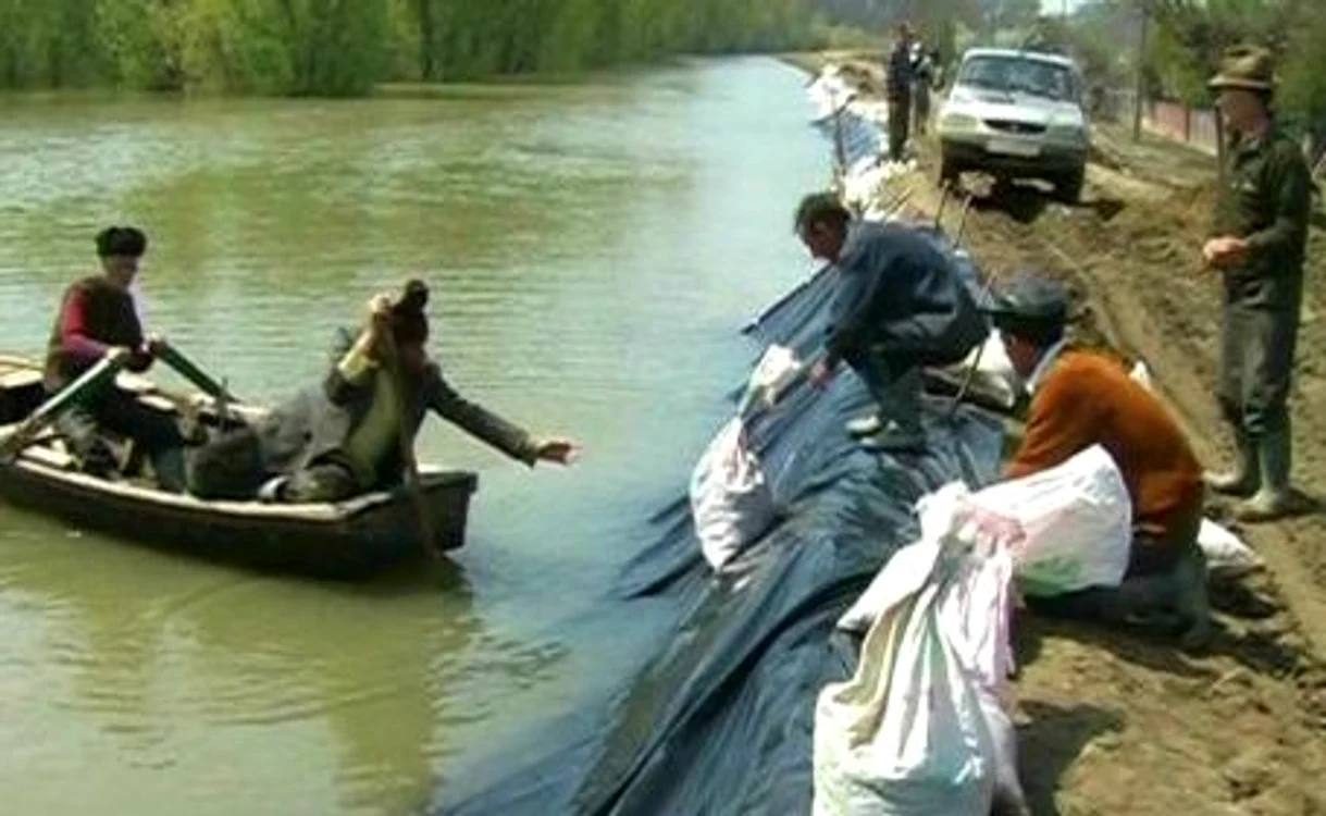 
    În judeţele din sudul ţării a fost emisă avertizarea de cod portocaliu valabila până pe 6 martie, la ora 6.00  