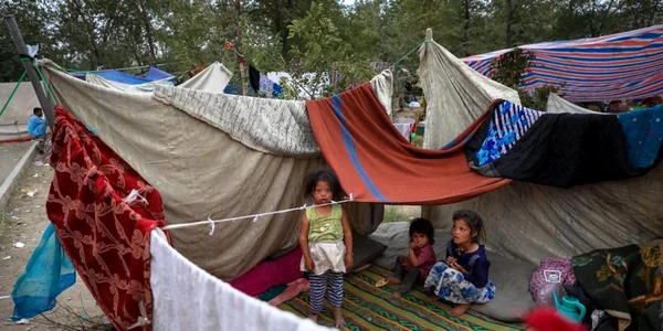 Tabara de refugiati in apropiere de Kabul FOTO EPA-EFE