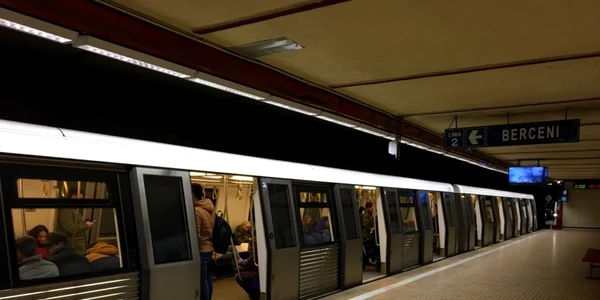Metrorex- metrou pipera - peron pipera FOTO Bogdan Enache