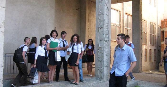 Peste 3600 de absolvenți susțin examenul de bacalaureat