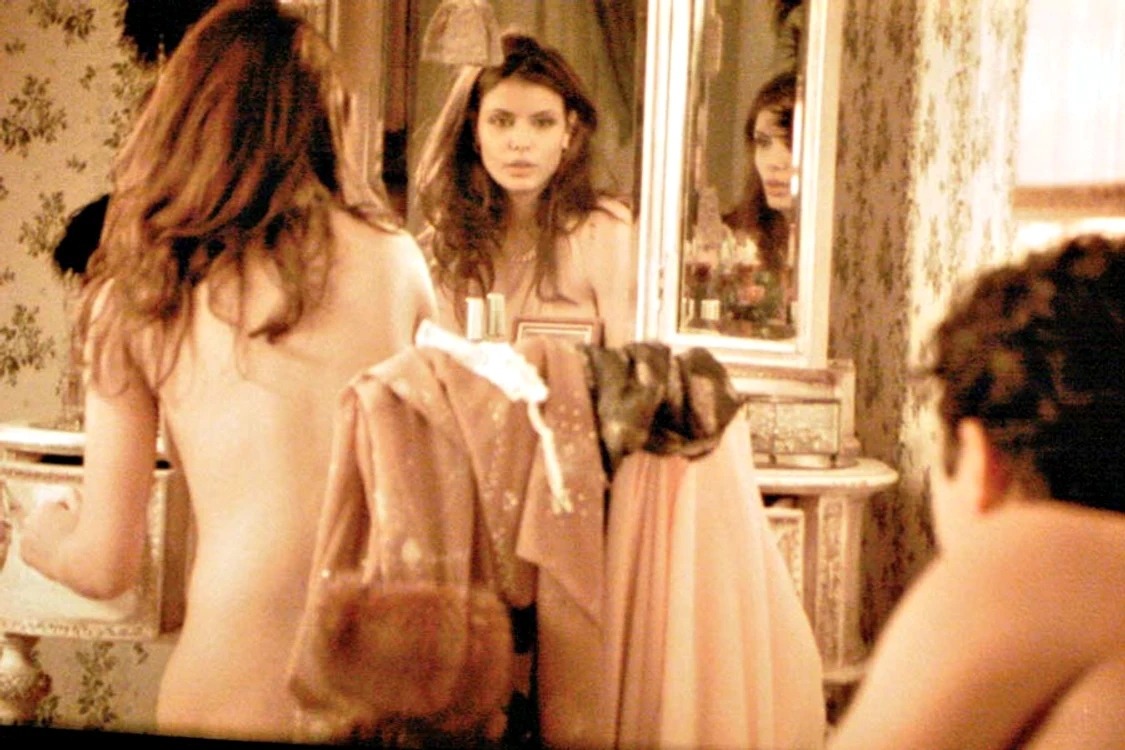 Ileana Lazariuc a filmat  scene erotice explicite  în “Supravieţuitorul”
