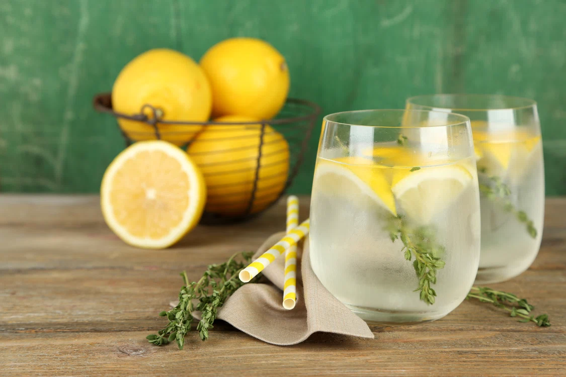 
    Cocktail cu lămâie  