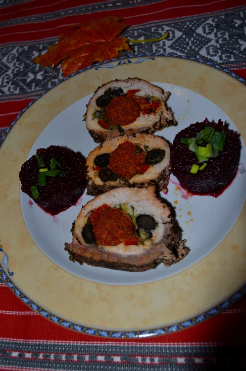 
    Ruladă cu carne de porc  