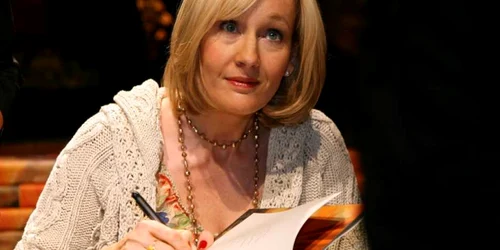 Scriitoarea britanică J.K. Rowling