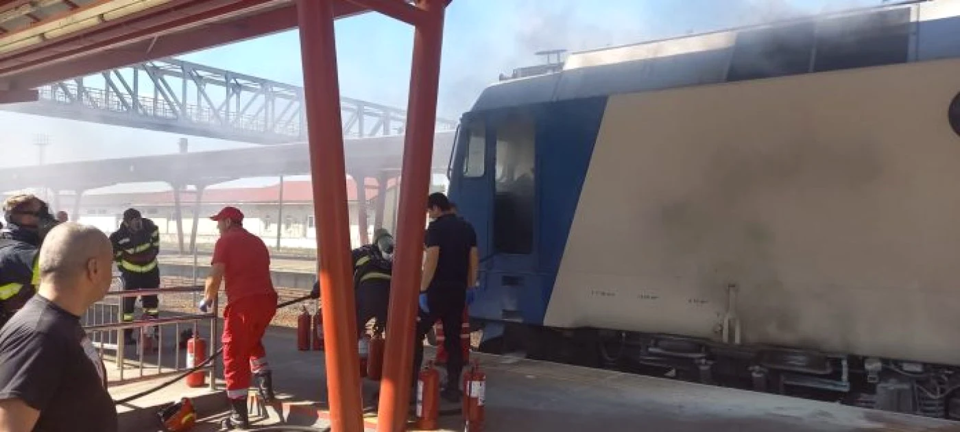 Locomotiva la care  a izbucnit incendiul FOTO ISU Vaslui