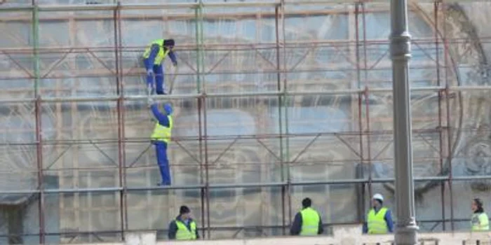 Cazinoul din constanta imbracat in schele FOTO Radu Cornescu