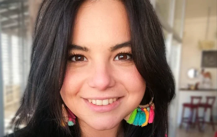Roxana Maria Cernea, artista specializată în pictură intuitivă. FOTO Arhiva personală