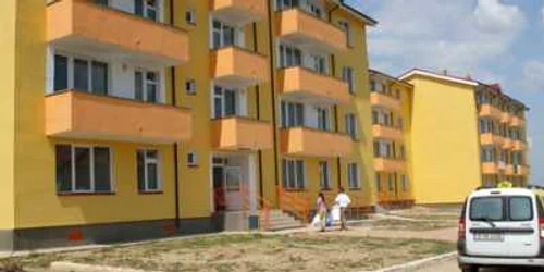 Locuinţele se atribuie doar cazurilor sociale reale