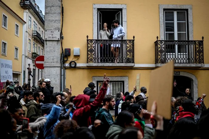 Manifestanții au defilat pe principalul bulevard al capitalei portugheze FOTO Twitter