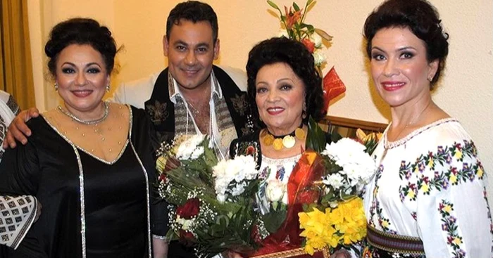 Maria Ciobanu are trei copii: Leontina Văduva, Camelia Filip și Ionuț Dolănescu foto: Facebook