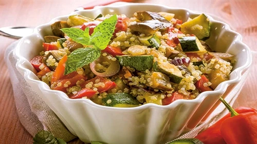 salata de quinoa si legume jpg