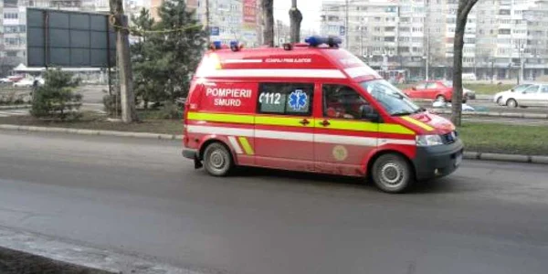Echipajul SMURD  a transportat bolnavul la elicopter