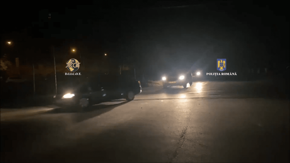 Copile exploatate sexual în saloane de masaj erotic. Erau racolate prin metoda „Loverboy” VIDEO