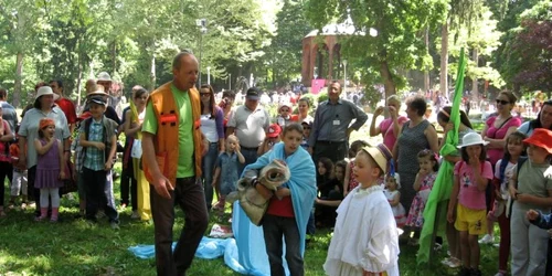 Magicianul a ţinut imaginaţia aprinsă ore în şir