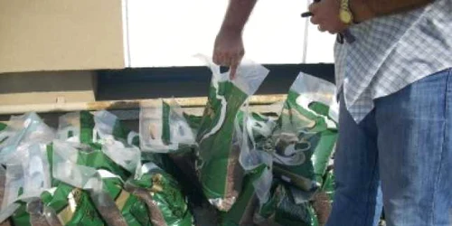Bacău: Cafea de contrabandă confiscată de vameși