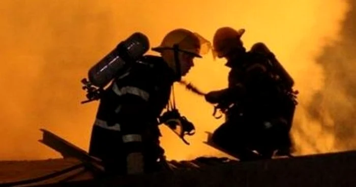 Pompierii au avut de muncă pentru stingerea incendiului